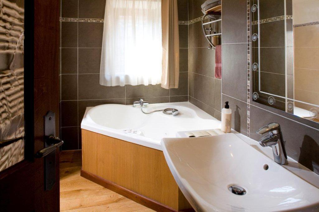 Hotel Les Remparts Mirepoix  Cameră foto